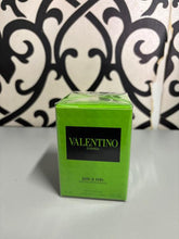 Charger l'image dans la visionneuse de galerie, Valentino Uomo Born in Roma Green Stravaganza by Valentino
